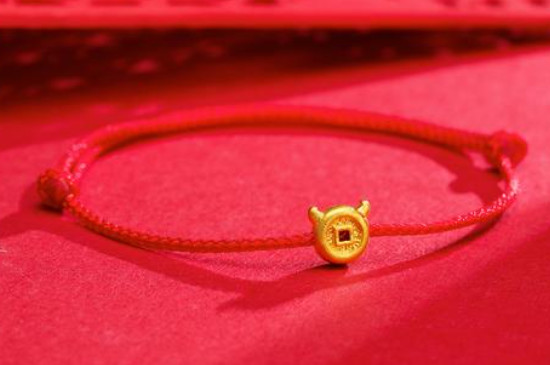 婴儿适合带什么黄金手链,婴儿不适合佩戴手链