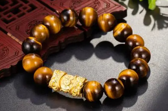 黄金手链适合什么年纪的女人，16～60岁的女人