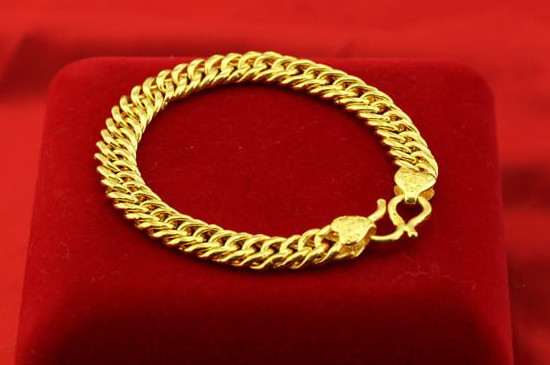 黄金手链适合什么年纪的女人，16～60岁的女人