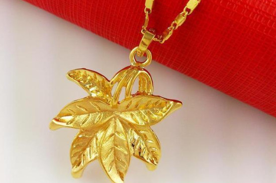 哪些属相不适合戴黄金,生肖鼠/虎/兔/马/鸡不适合佩戴黄金