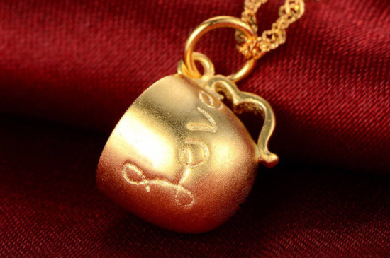 黄金有红色锈斑怎么办