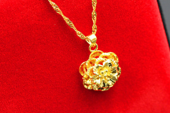 黄金越戴越黑是什么原因