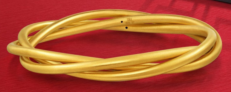 半实心的黄金手镯会不会变形