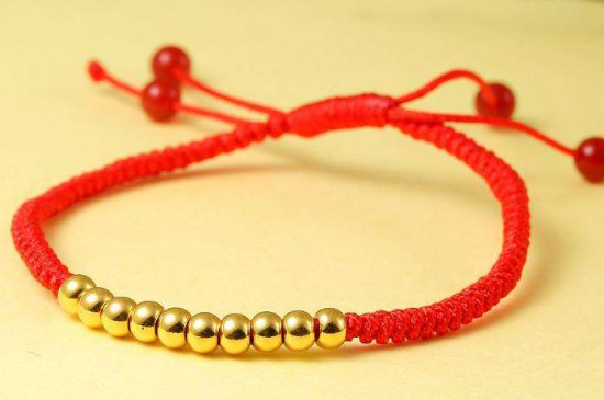 手链黄金珠子一般带几个