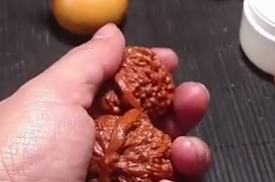 核桃反油了怎么处理文玩