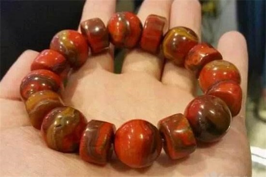南红玛瑙为什么比普通玛瑙贵，南红玛瑙的文化价值