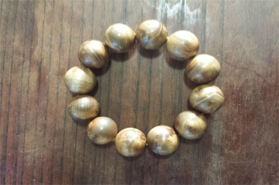 金丝檀木手串功效