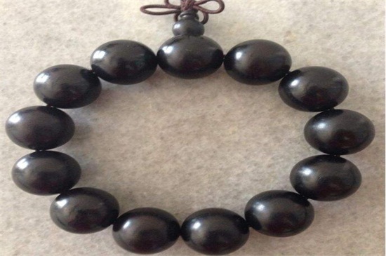 用酒精辨别乌木真假