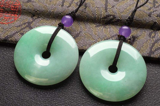 翡翠平安扣的价格,最新翡翠平安扣价格行情