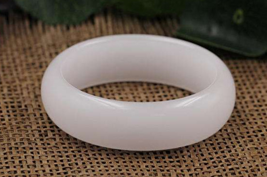 金丝玉有几种颜色