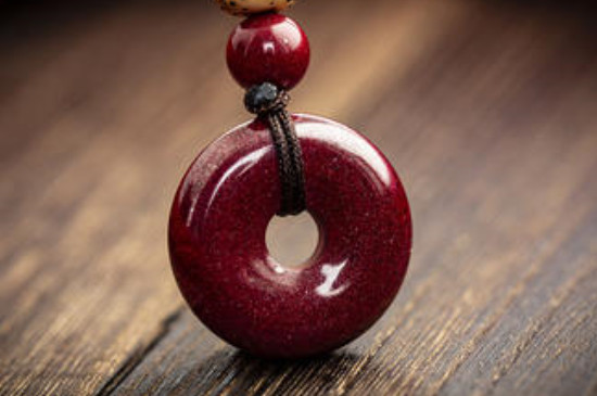 女生佩戴朱砂有什么好处