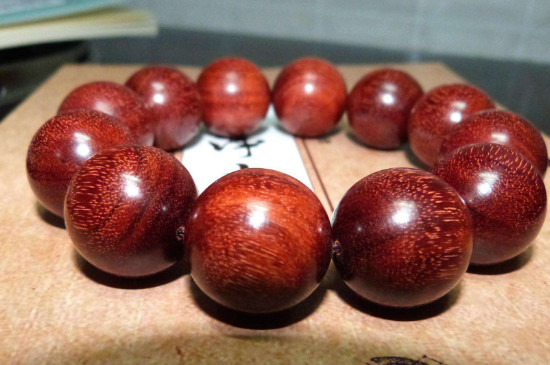 紫檀怎么盘玩和包浆