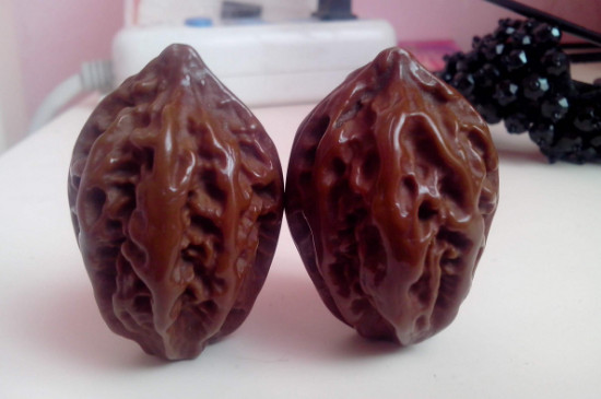 文玩核桃变色的顺序