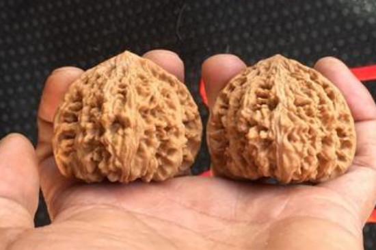 文玩核桃可以上油吗