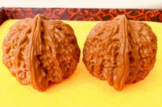 文玩核桃可以上油吗