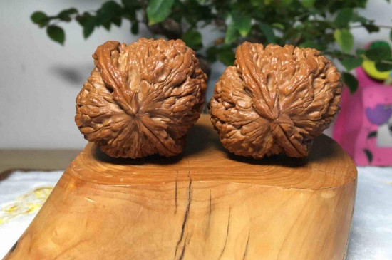 文玩核桃发白怎么清洗