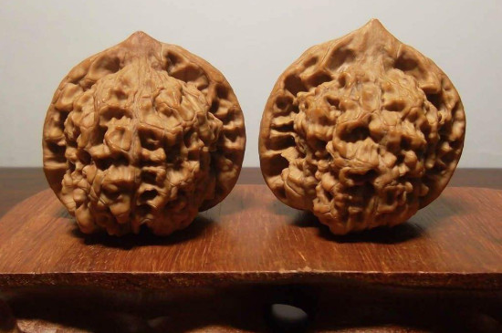 文玩核桃多久包浆玉化