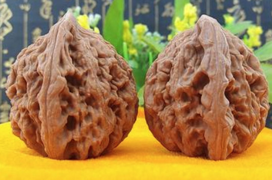 核桃快速包浆上色方法