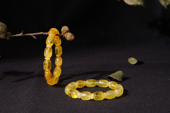 琥珀手串的功效与作用