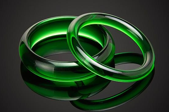 翡翠跟玉的区别是什么