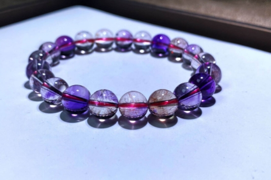 水晶和翡翠有什么区别