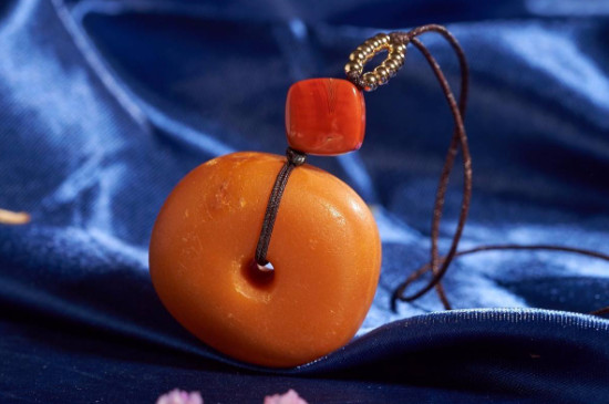 新入手的蜜蜡怎么盘玩