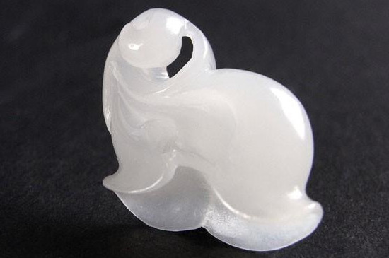 玉是白的好还是绿的好