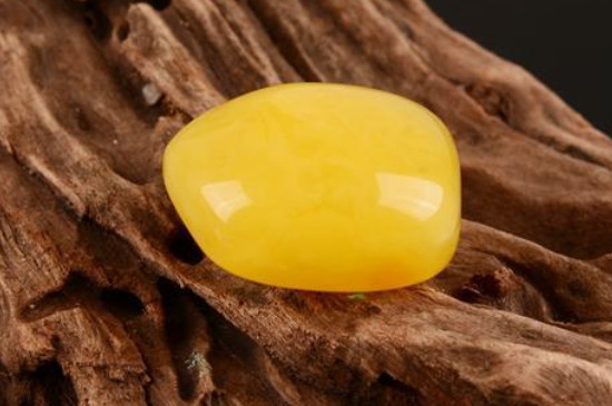 琥珀和蜜蜡的关系