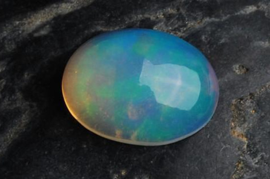 佩戴欧泊功效与作用