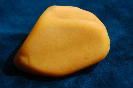 怎样识别黄蜡石和石英石