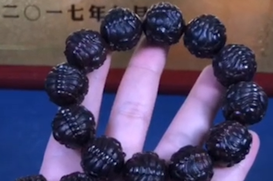 貔貅适合戴在哪只手上?