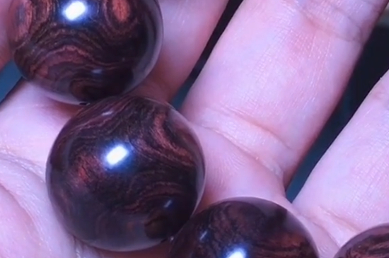 海黄手串怎么盘玩和保养