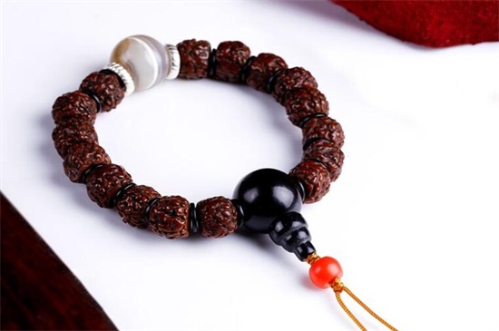 前期金刚菩提缝隙发黑