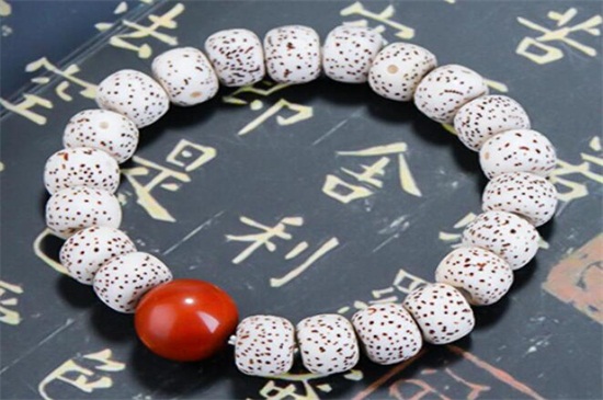 星月菩提为什么盘不红