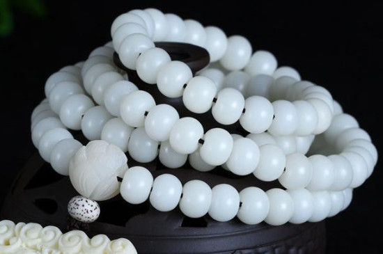 白玉菩提怎么盘