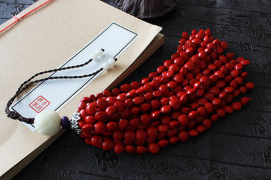 红心菩提怎么越戴越黑呢?