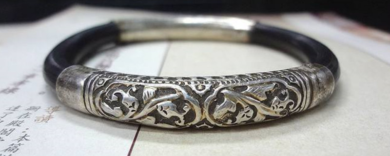 风藤和鸡血藤手镯区别