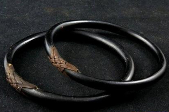 风藤和鸡血藤手镯区别