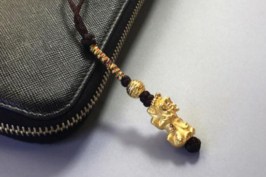 女人带黄金貔貅的好处