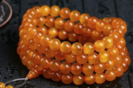 真假黄金甲手串区别