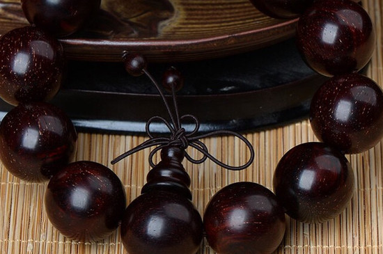 男人佩戴桃木有什么禁忌吗