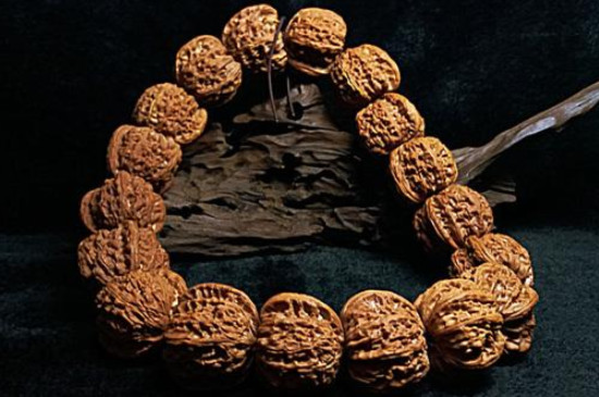 什么手串值得盘玩一生,文玩核桃/金刚菩提/凤眼菩提手串